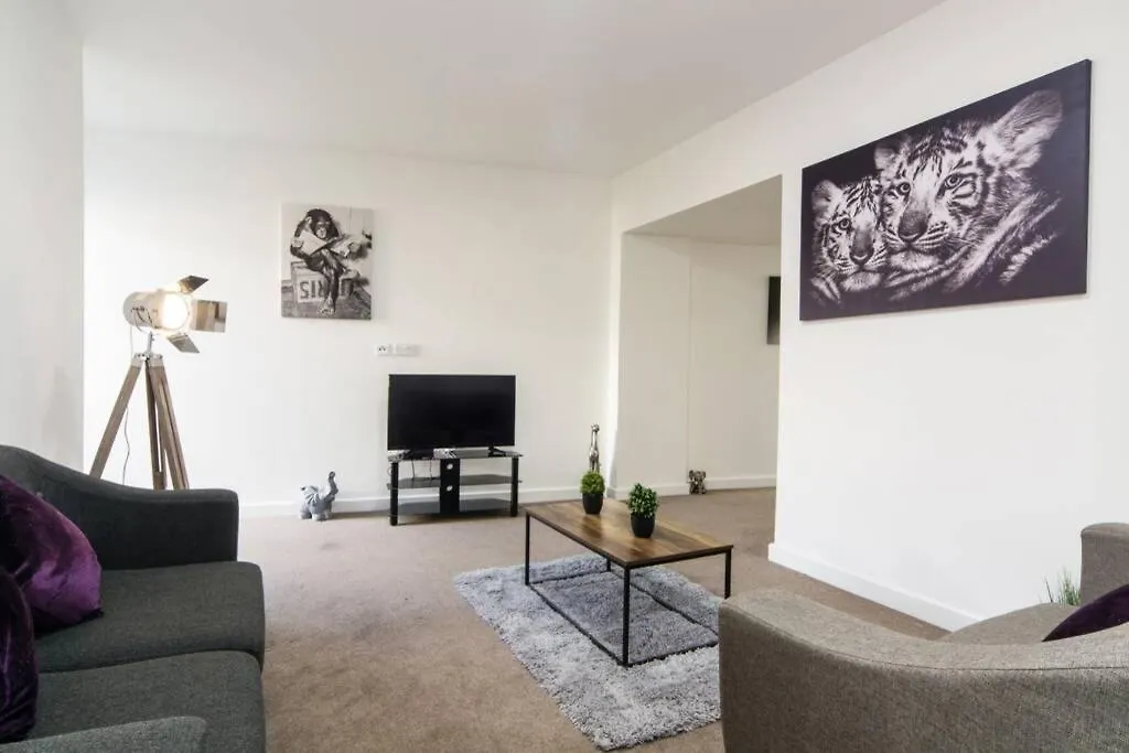 Luxury City Centre Penthouse With Balcony - 2 Bed Apartment Nottingham
