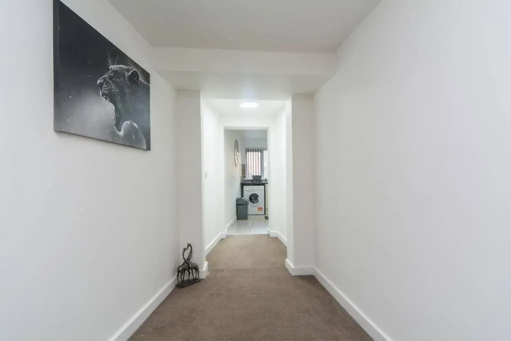 Luxury City Centre Penthouse With Balcony - 2 Bed Apartment Nottingham